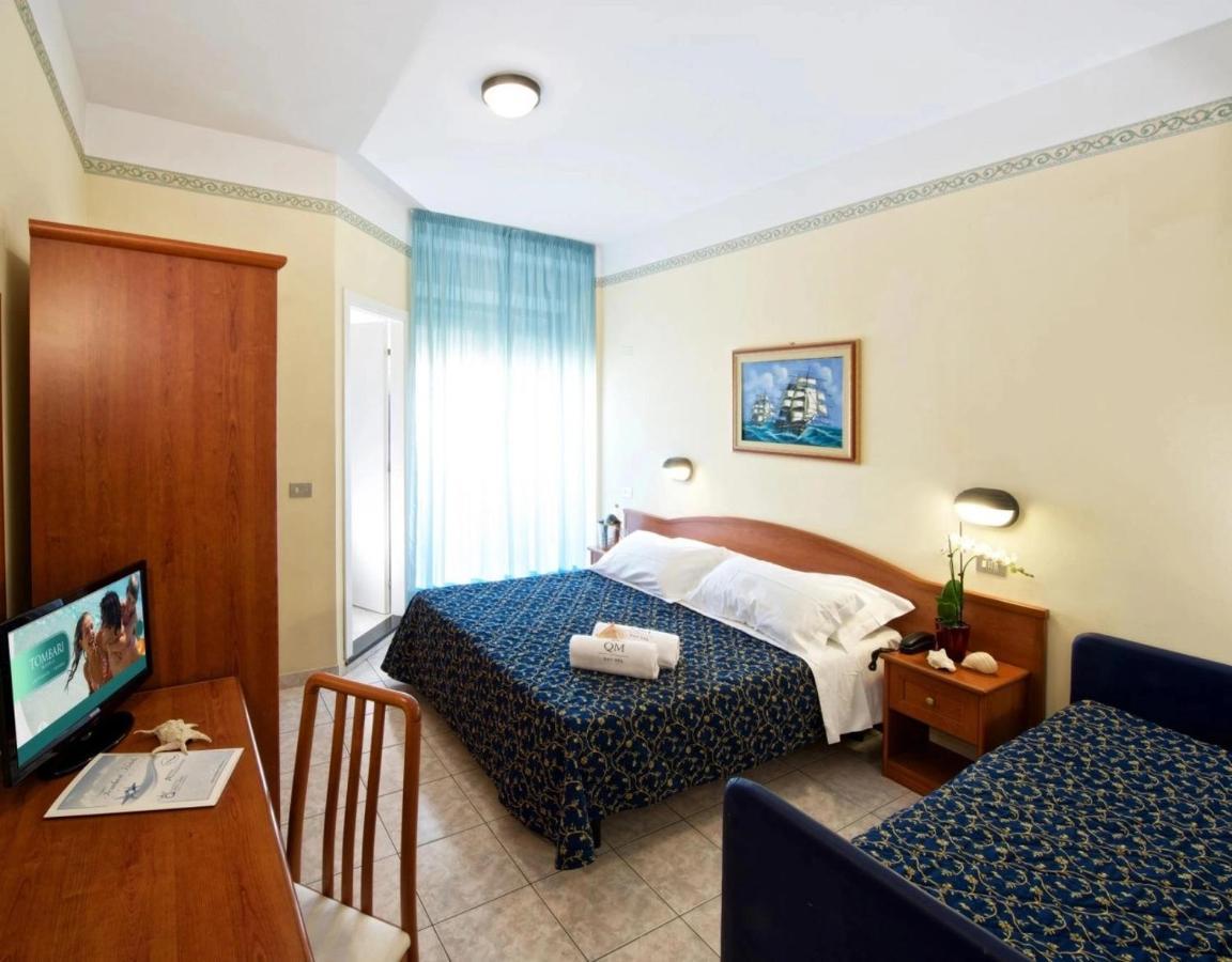 Hotel Queen Mary Cattolica Luaran gambar